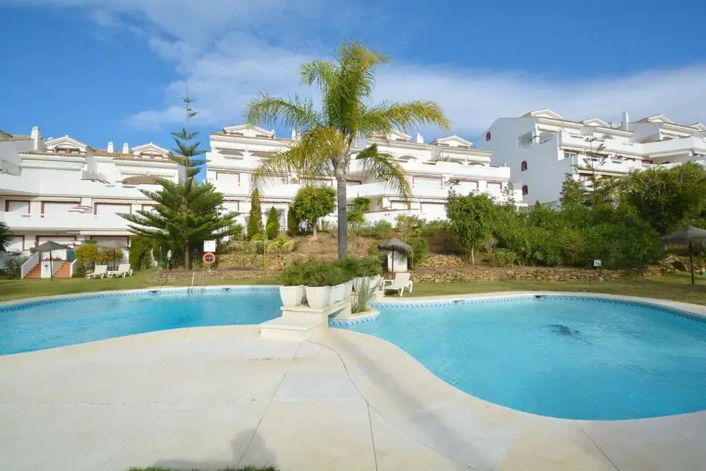 Luxury beach side apartment in Marbella Playa