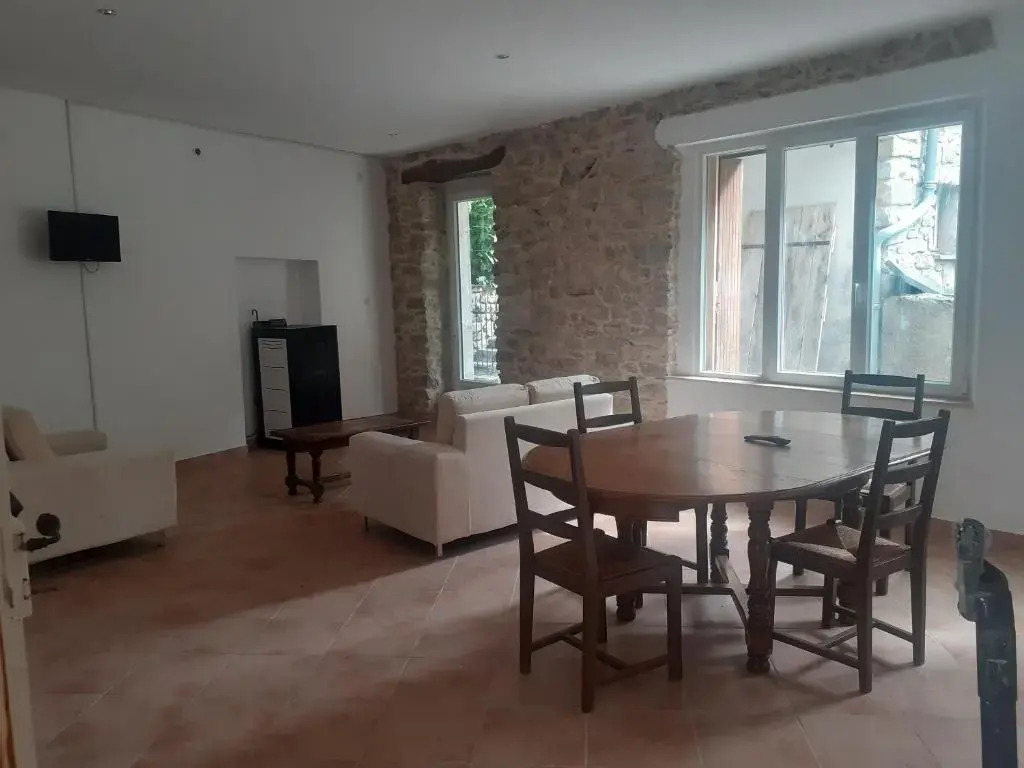 Appartemment situé a lacaune les bains