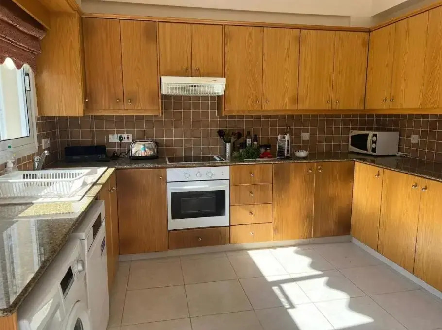 3bdr villa-pool/700m from a blue flag beach