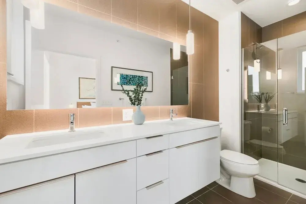 The Overlook - Luxe Old Town Condo w/ King Suite