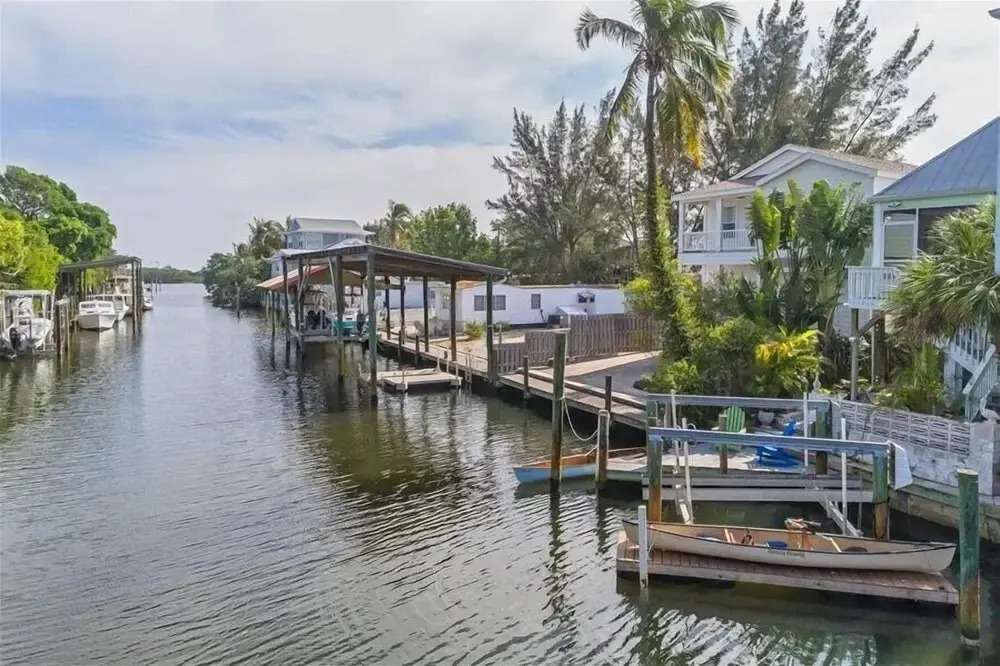 135 Damfiwill Street - 2Br Home