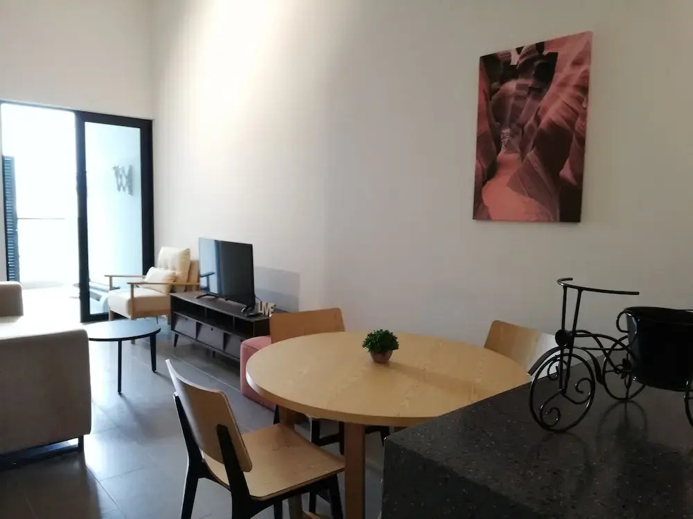 The Establishment by Luxury Suites Asia