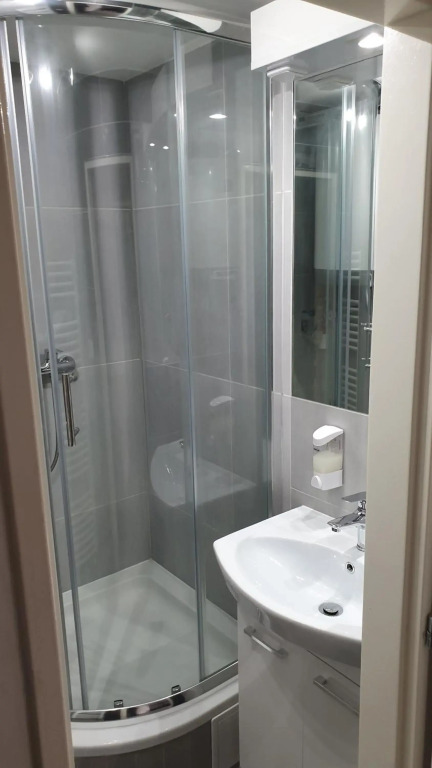 Small Apartments Denisa Business
