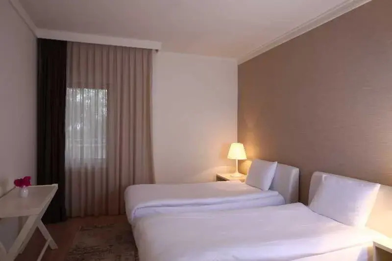 Sundance Suites Hotel