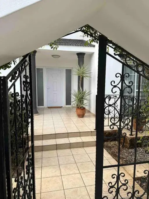 Beautiful 5 bed Villa with Pool