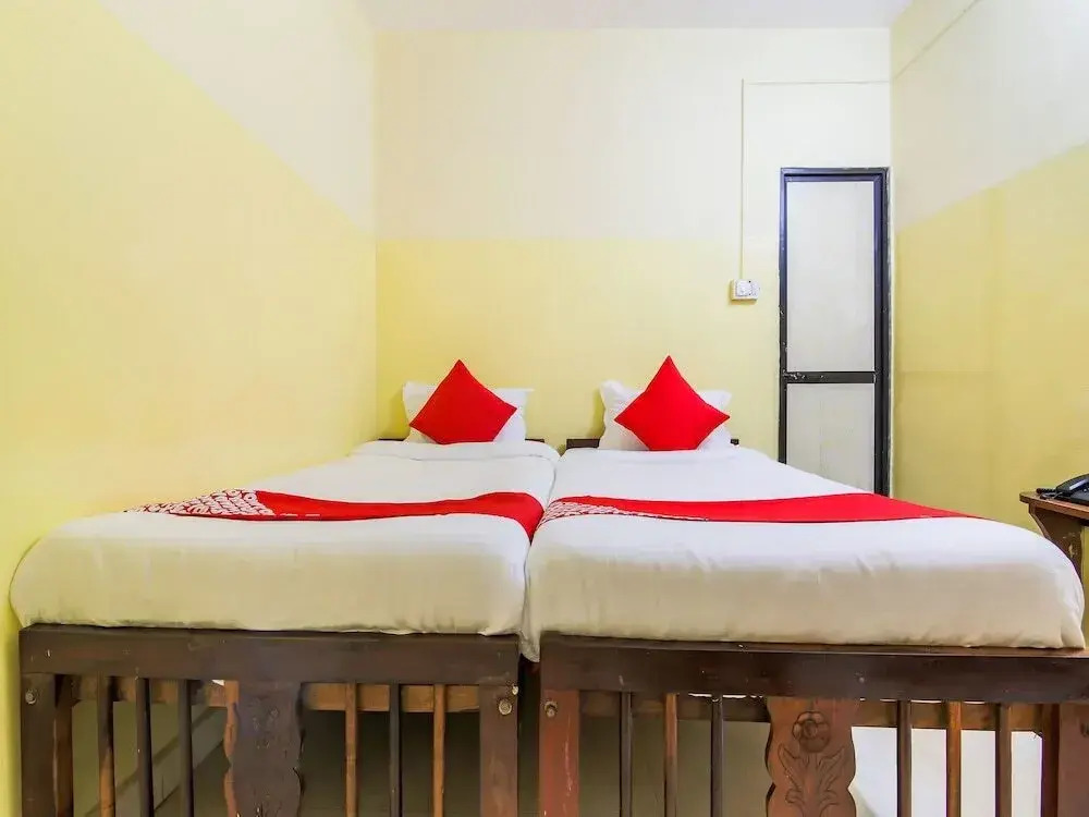 Viva Maria Guest House by OYO Rooms