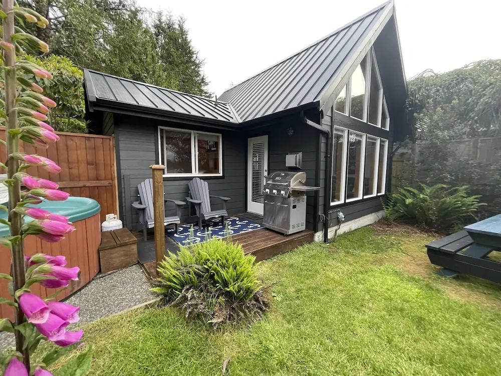 Private Oceanfront Cabin And Hot Tub! - Gww
