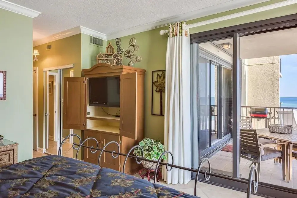 Romar House Unit 704A