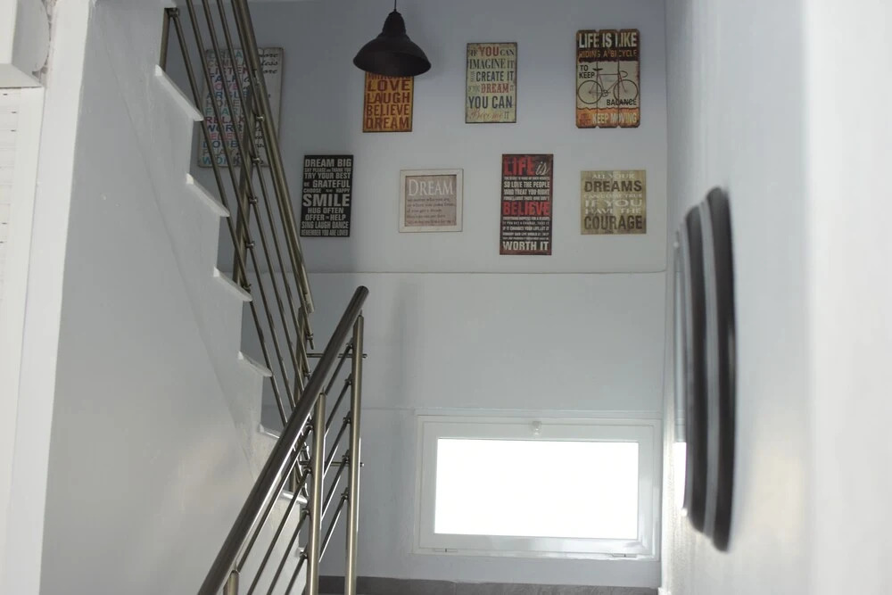 Gatos Village Studios & Apartments
