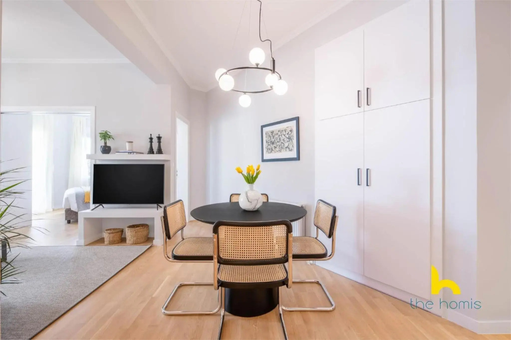 Sun-Splashed 2-BDR Corner Apartment with Hillside views!