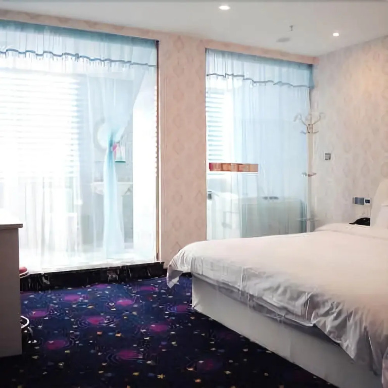 Chongqing Aichao Theme Hotel