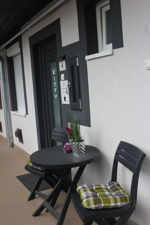 Kitty Downtown Apartman