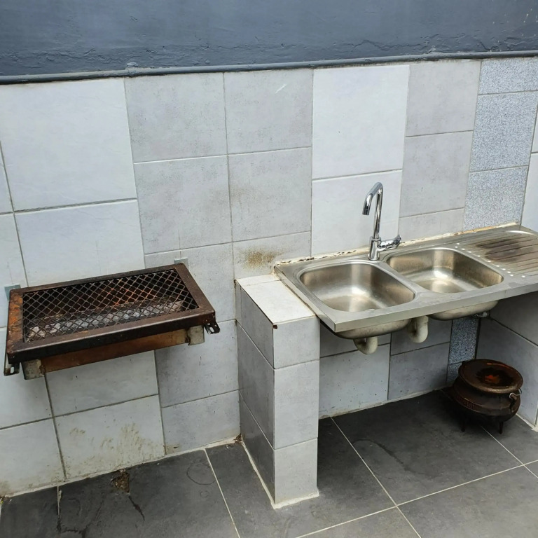 Durban Halaal Accommodation "No Alcohol Strictly Halaal No Parties" Entire Luxury Apartment, 3 Bedrooms, 6 Sleeper, Self Catering "JUST LOCK AND GO"