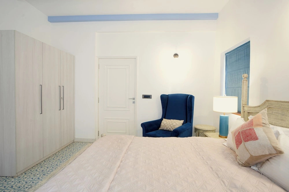ELIVAAS Bauhinia 5 BHK Pvt Pool Villa