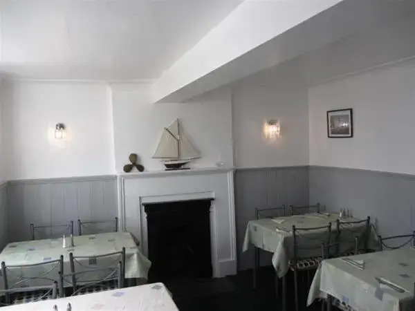 The Shipwrights Arms Hotel
