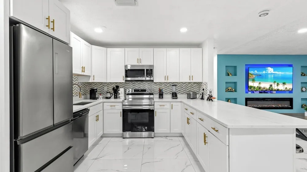 Hoop & Splash House by Avantstay Game Room + Pool + Firepit + Minutes to Las Olas