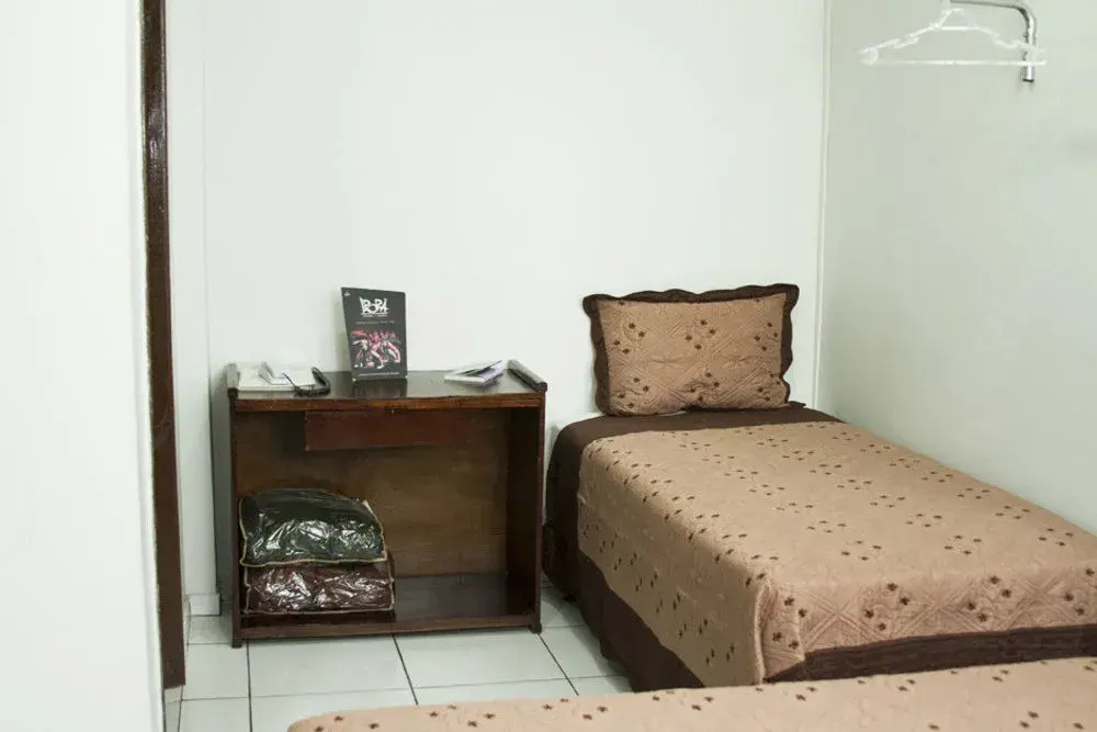 Eduardo Hotel