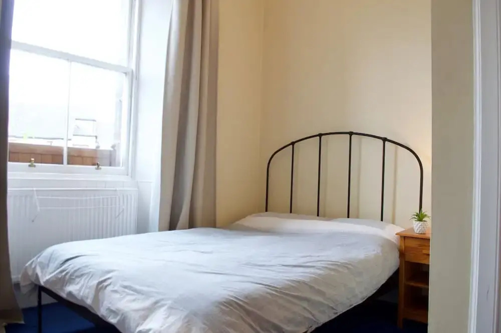 2 Bedroom Flat In Stockton