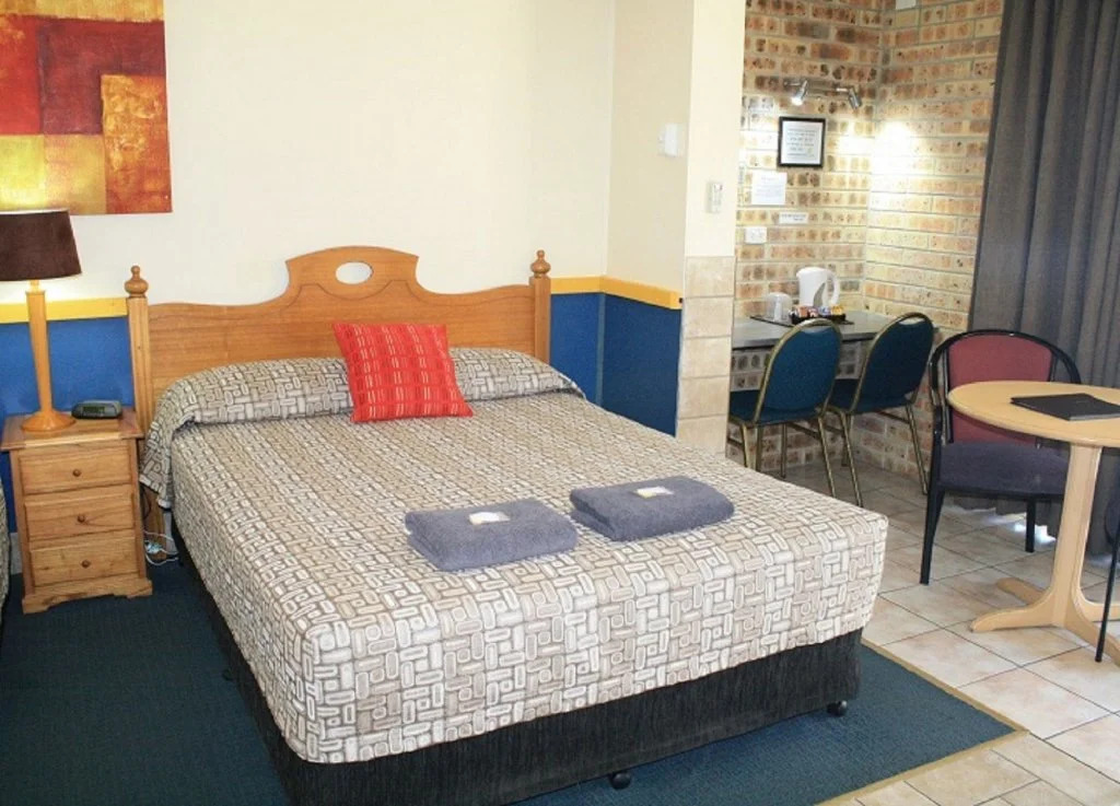 Central Motel Gin Gin
