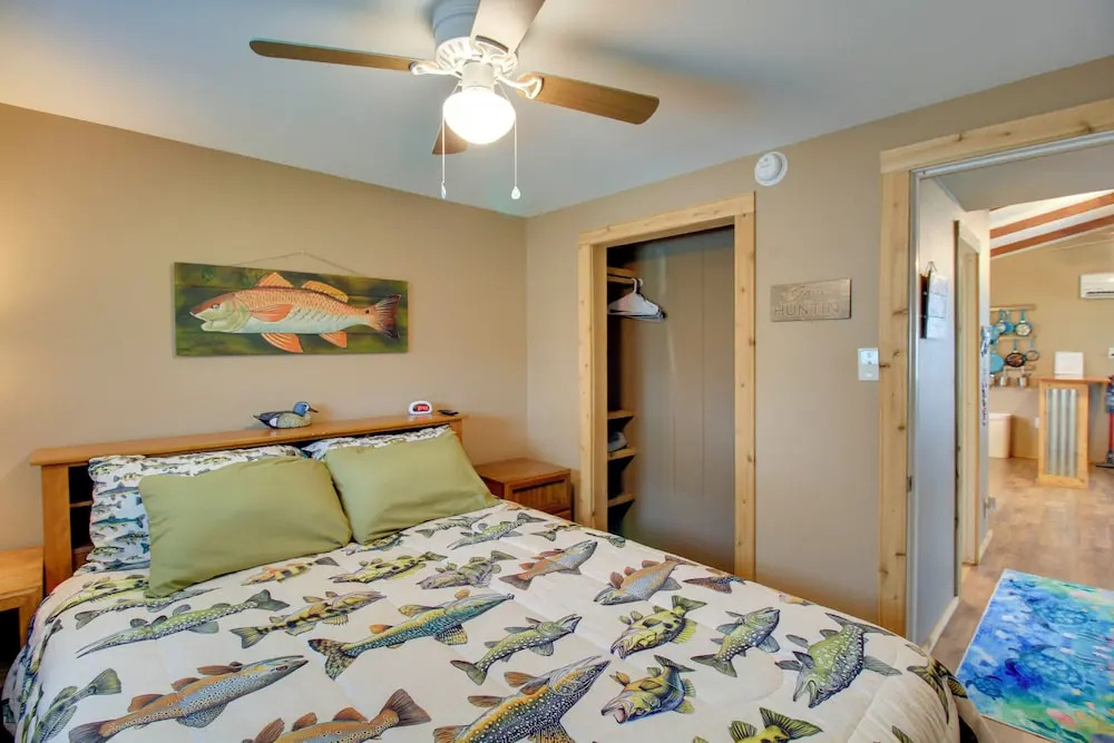 Beaches, Fishing & More! Rockport Getaway w/ Deck