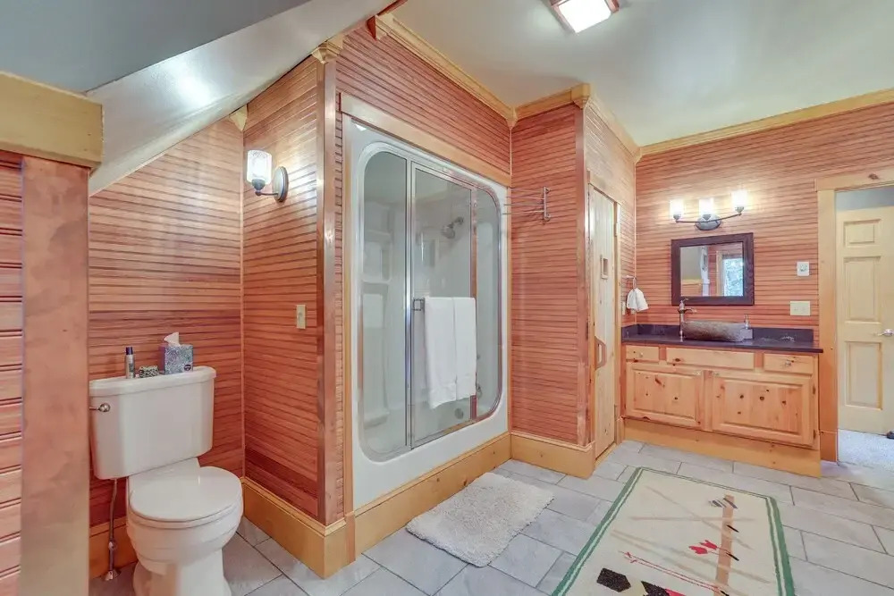 Ski-in/ski-out w/ Sauna in Jay Ski Peak Resort!