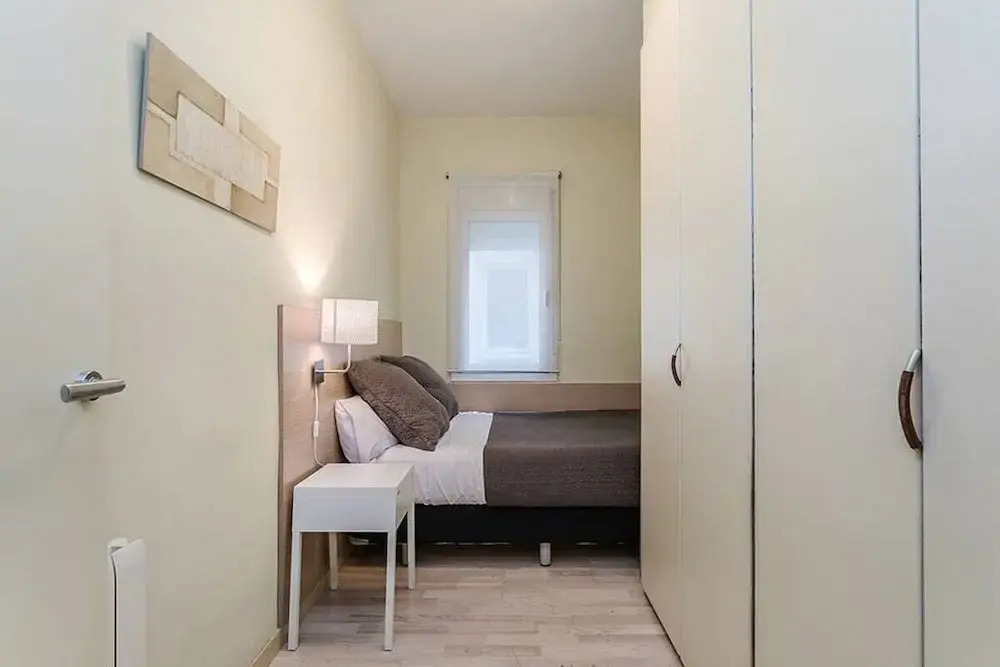 Elegant 3 Bed With Views of Sagrada Familia