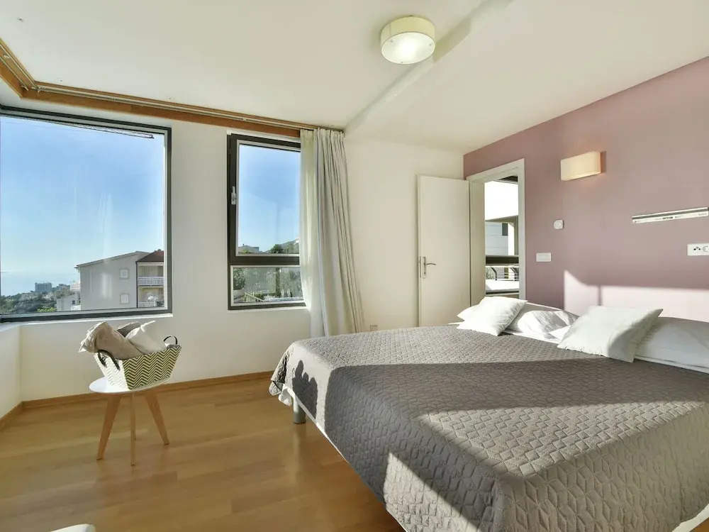 Swanky Villa in Makarska With Sauna, Jacuzzi & Mountain Views