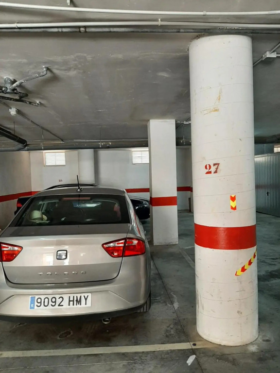 apartamento soleado, 1 dormitorio con balcón, piscina y garage