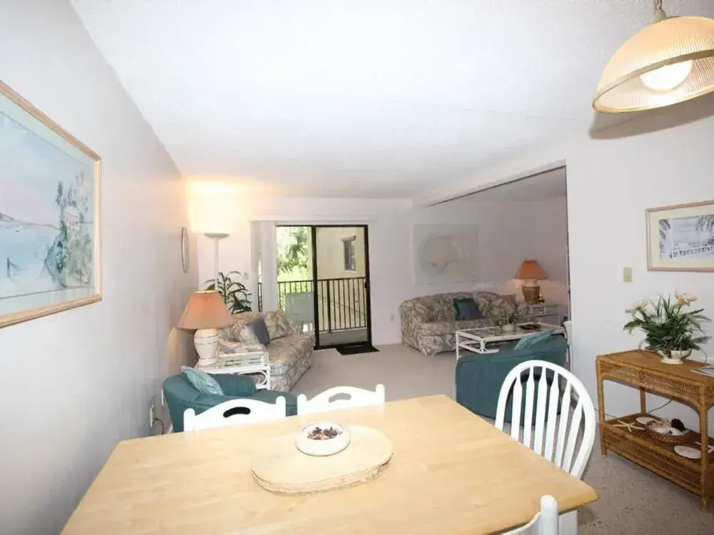 C 8 Xanadu 2 Br condo by RedAwning