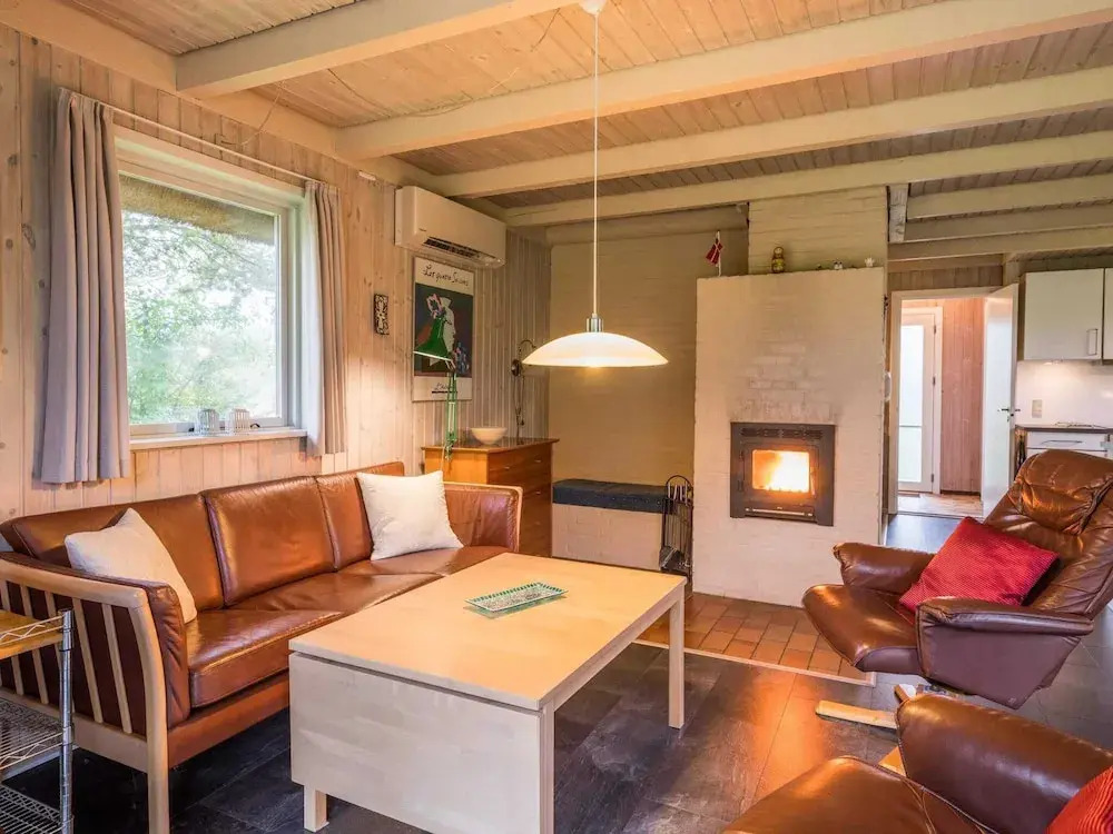 6 person holiday home in Henne