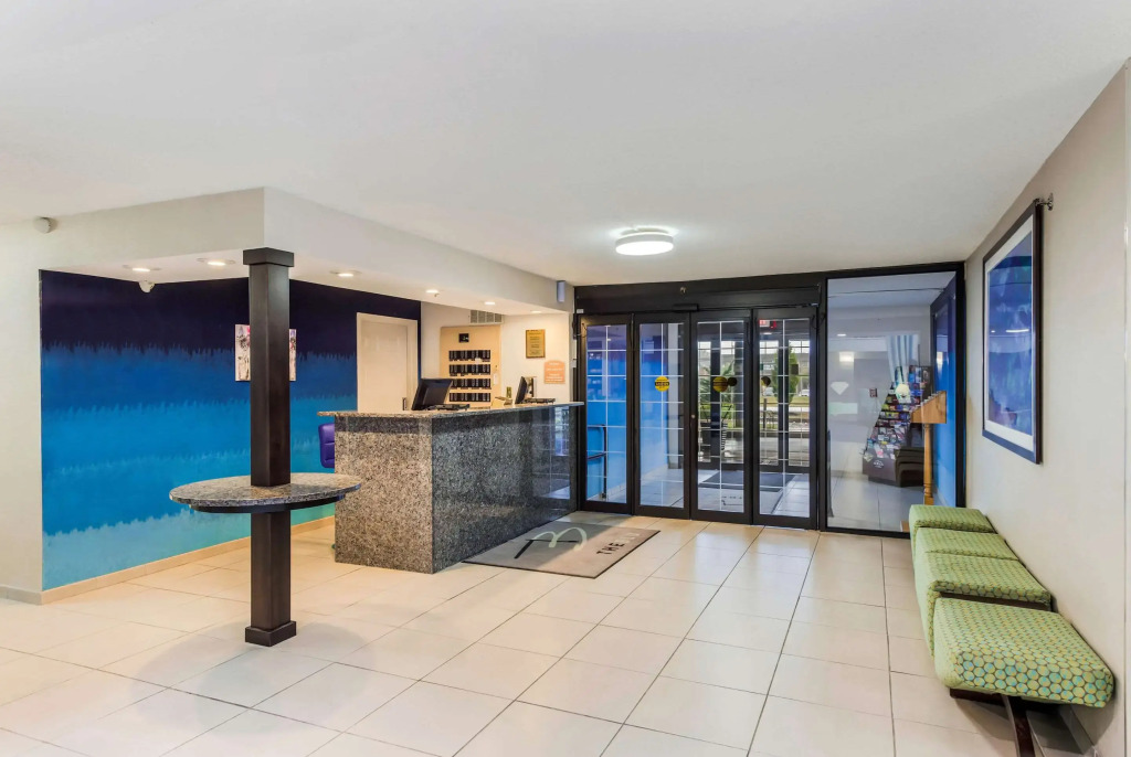 The Blu Hotel Blue Ash Cincinnati, an Ascend Collection Hotel