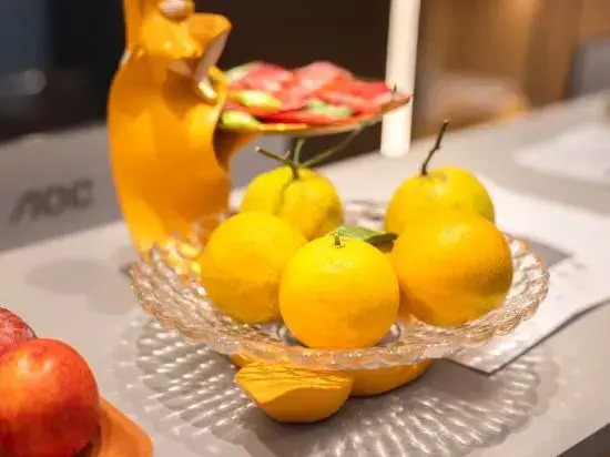 Monsoon Hotel (Qionghai Yinhai Zaliang Street)