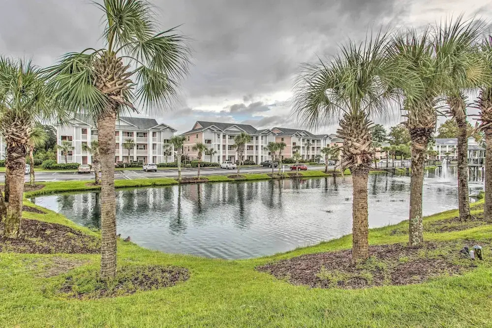 Resort Amenity Access: Chic Myrtle Beach Condo!