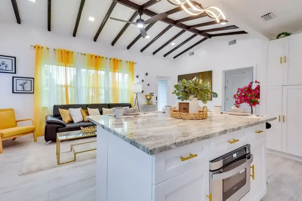 Stylish Miami Home: 2 Mi to Intracoastal Waterway!
