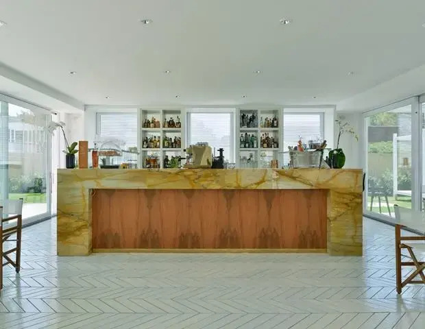 Beach Club 93