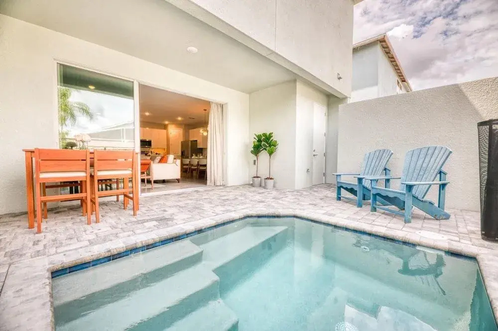 Home With Private Pool and Themed Bedrooms