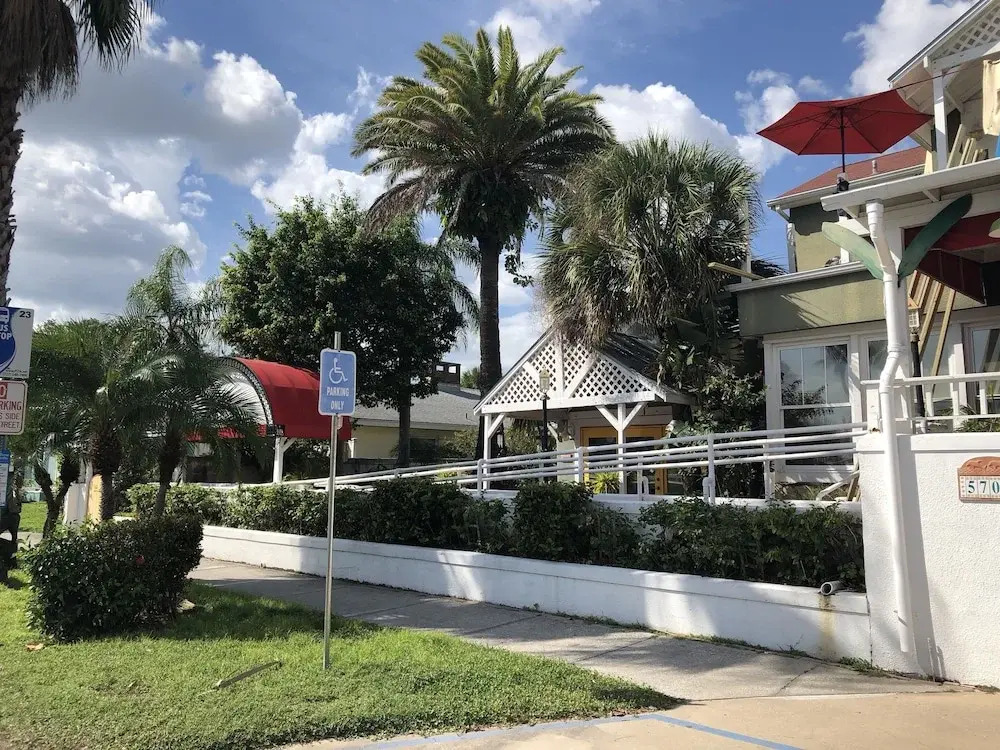 Sea Breeze Manor Inn