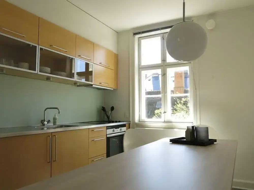Apartment near Queen 1144 - 1