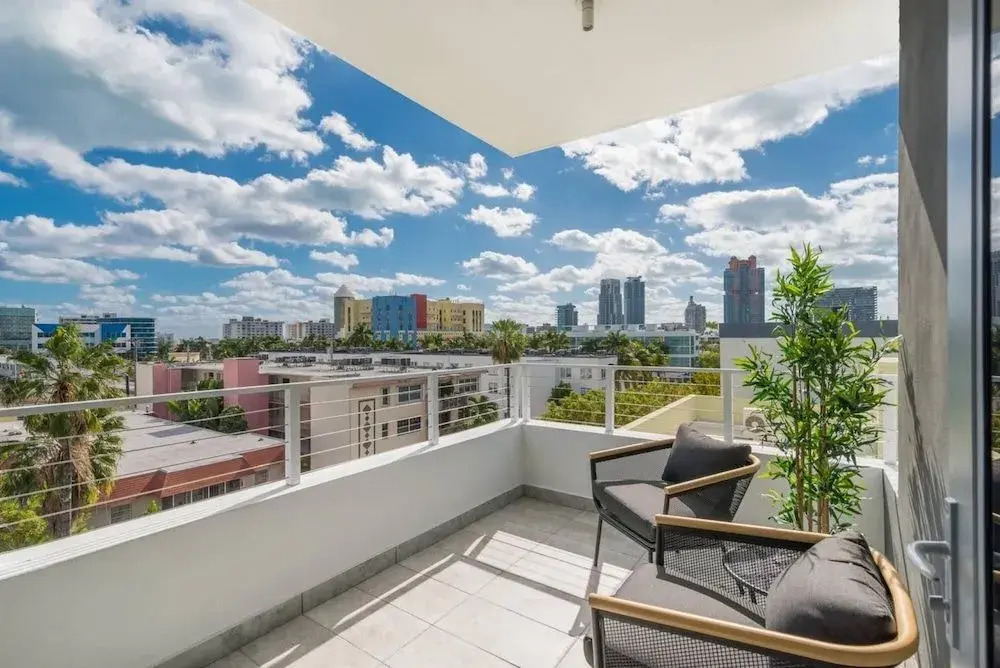 Gorgeous 2 Bedroom apt in South Beach