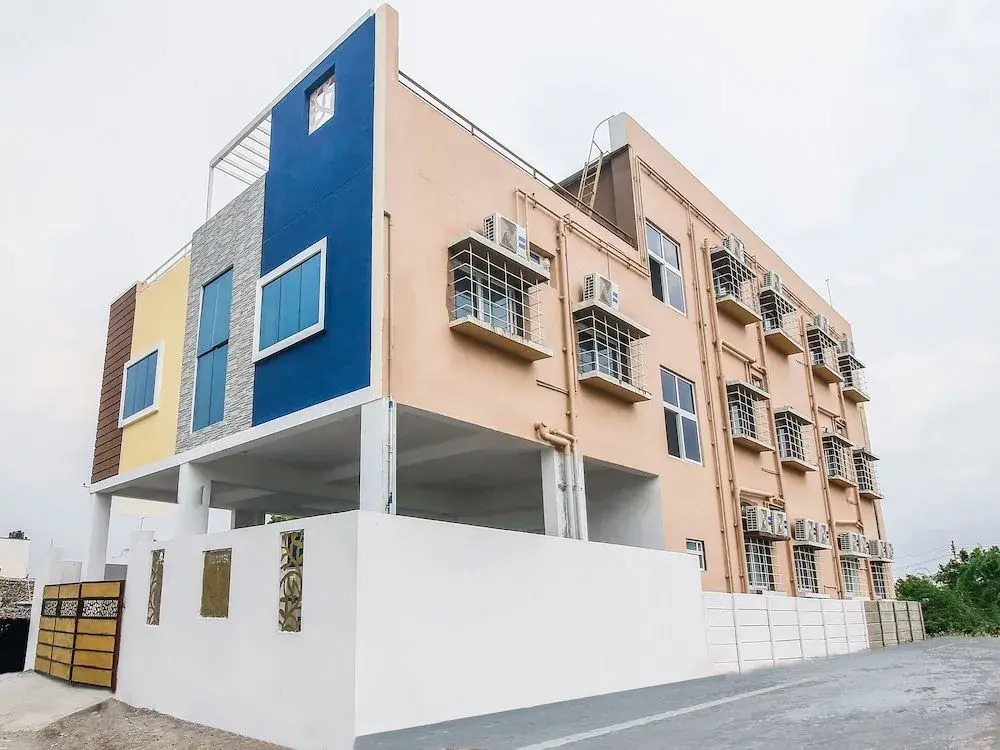 Oyo 37217 Hotel Cresant Park