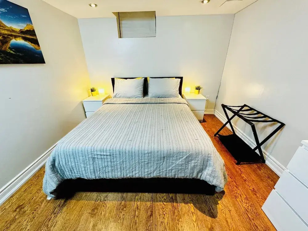 Cozy 2BR Retreat - Comfort & Convenience