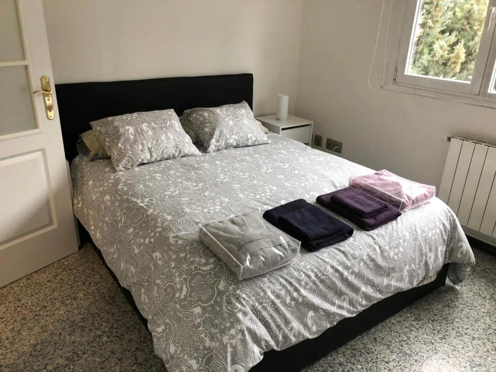 Luxurious 5 Bedroom Apartment in Moncloa-Aravaca