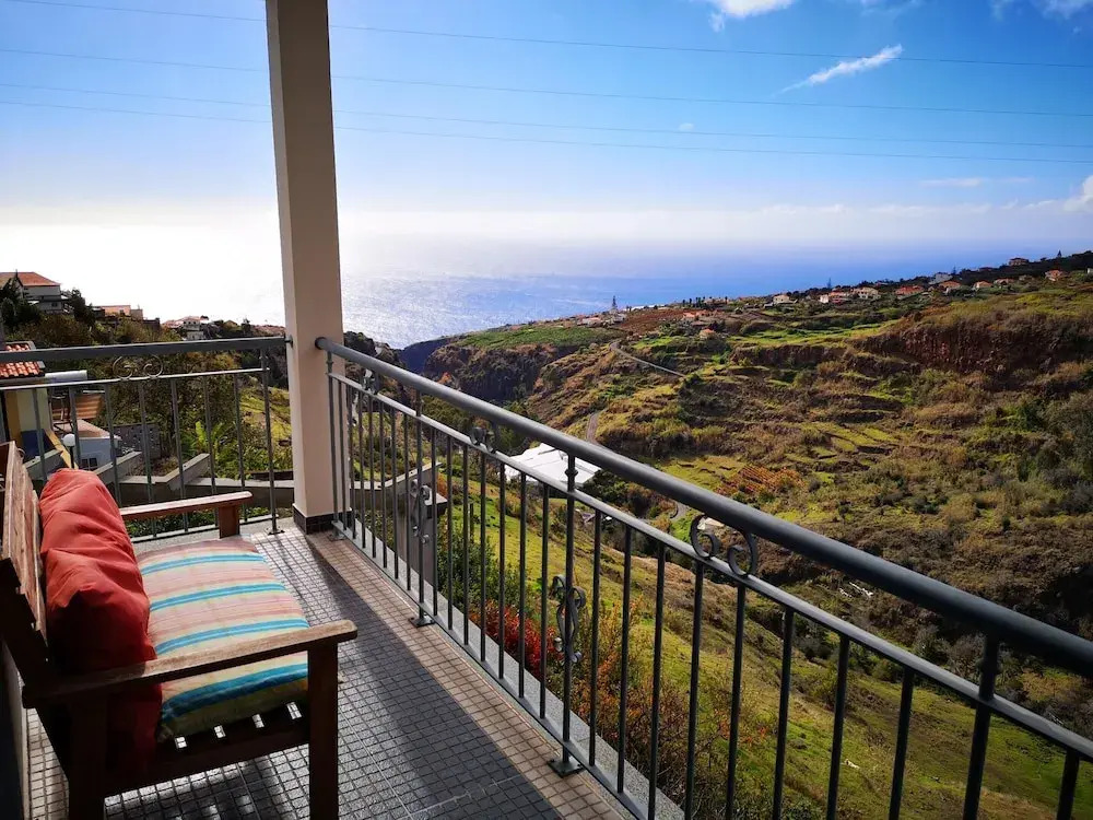 House with 2 Bedrooms in Lombo Do Doutor, with Wifi