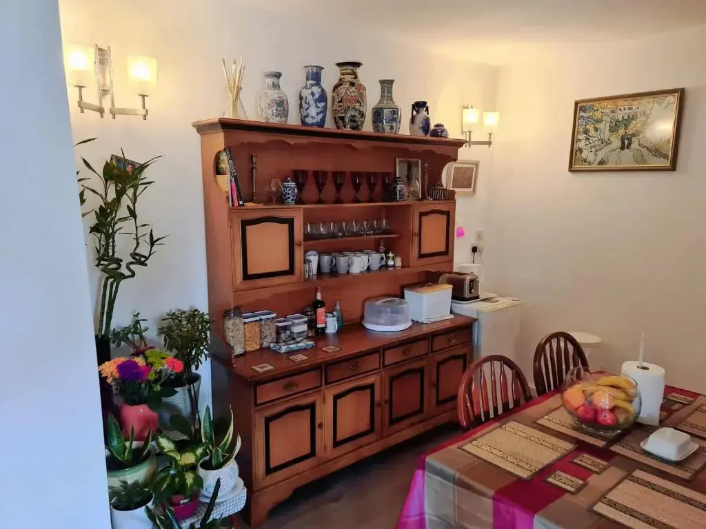 East of Ipswich Bed and Breakfast - Private & Dorm Rooms Suffolk