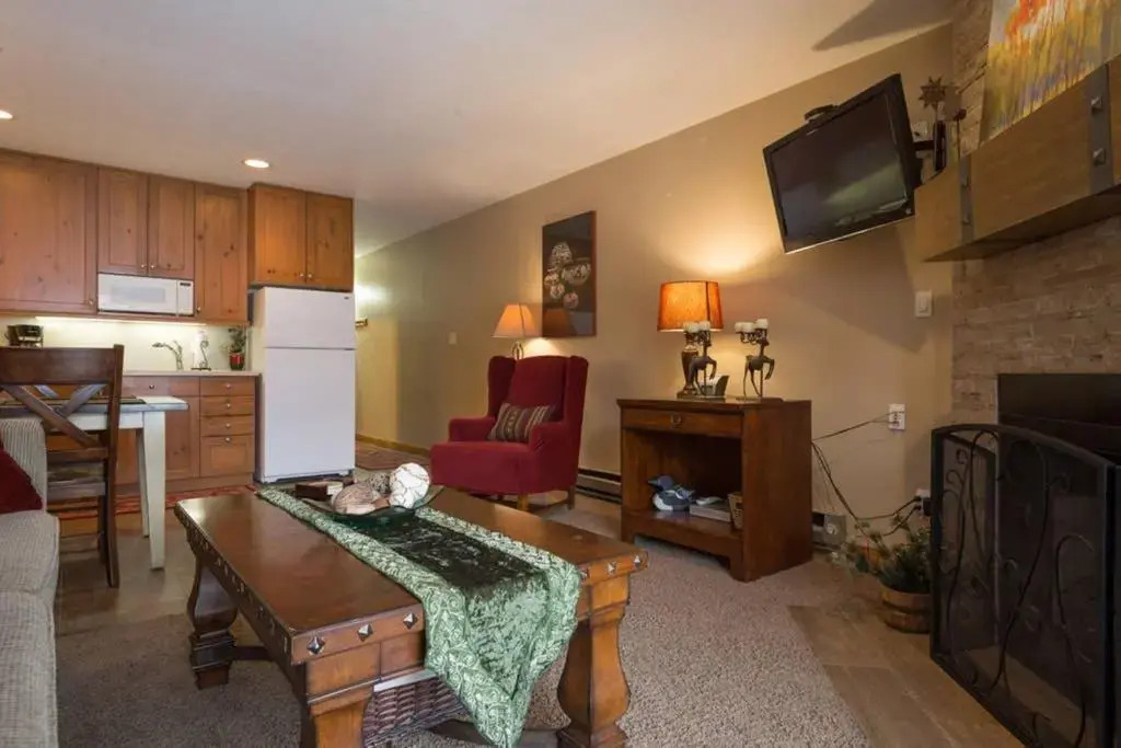 #213 1br Snowcrest Condo Walk 2 Lift