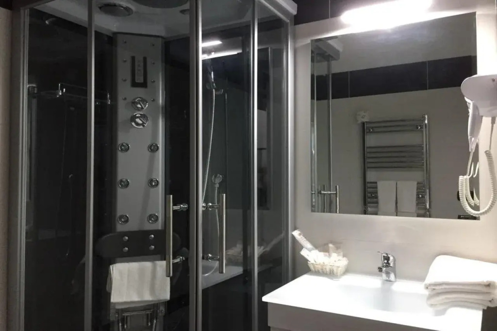 MB95 - Mezzocannone Luxurious Bed&Breakfast