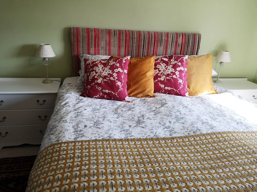 UPTHEDOWNS B&B