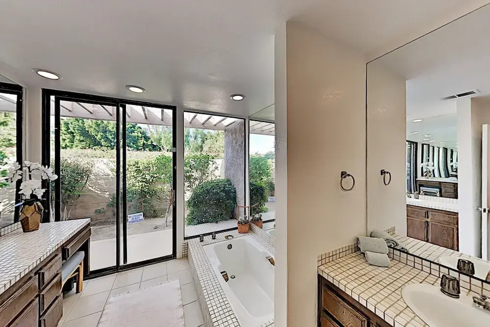 Desert Sanctuary W/ Private Pool & Hot Tub 3 Bedroom Condo