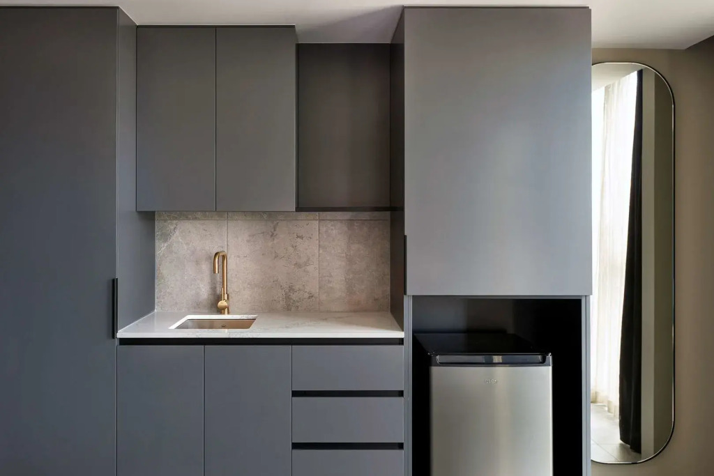 Melbourne City Apartment Hotel