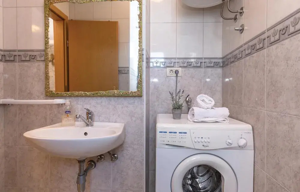 One-Bedroom Holiday Home In Podgora